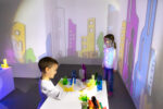 Bunte Lichtstadt: Kreatives Experimentieren mit Licht und Schatten – Bild 15