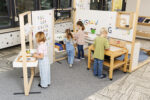 Sandwanne mit Glasboden für kreatives Gestalten und Feinmotorik – Bild 24