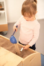 Sandstation KiGa: Sensorisches Spiel und Feinmotorik mit Sand – Bild 28