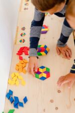 Rauten-Mosaik-Quartett: Geometrie und Feinmotorik entdecken – Bild 5