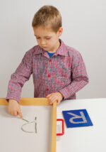 Tastplatten ABC Grossbuchstaben: Multisensorisches Lernen des Alphabets – Bild 3