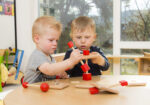 Tucky: Geduldsspiel aus Holz zur Förderung von Feinmotorik und Konzentration – Bild 4