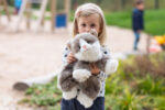 Billy die Katze: Kuscheltier, Handpuppe und Wärmespender für Geborgenheit – Bild 15