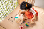 Sitzpuppe Emelie: Förderung sozialer und emotionaler Kompetenzen bei Kleinkindern – Bild 4