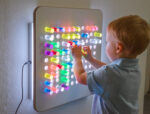 Regenbogen Steckbrett Wand: Kreatives Gestalten mit Farben und Formen – Bild 15