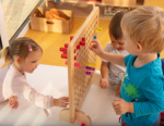 Regenbogen-Steckspiel: Förderung von Feinmotorik und Kreativität – Bild 4