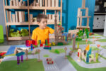Dusyma Spielteppich Brummsee: Vielseitige Spielunterlage für Kreativität und Rollenspiel – Bild 6