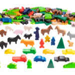 Figuren- und Tierset aus Buche: Vielfältiges Material für Rollenspiel und Bauen