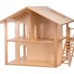 Robustes Puppenhaus aus Holz für gemeinsames Rollenspiel