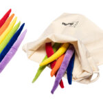 Stoffzipfel Regenbogen: Sensorische Förderung und Sprachanlässe